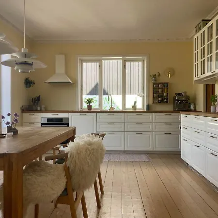 Lovely For Families And Business Traveler's Villa