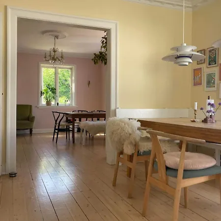 Lovely For Families And Business Traveler's Ålborg